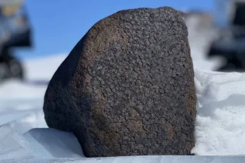 Mission en Antarctique : découverte d’une météorite de 7,6kg