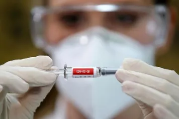 IN MEDIA | Vaccin contre le COVID-19 : quels risques et quelles garanties ?